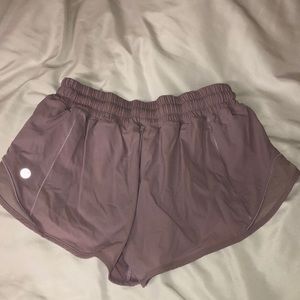RARE lululemon hotty hot shorts 2.5" inseam